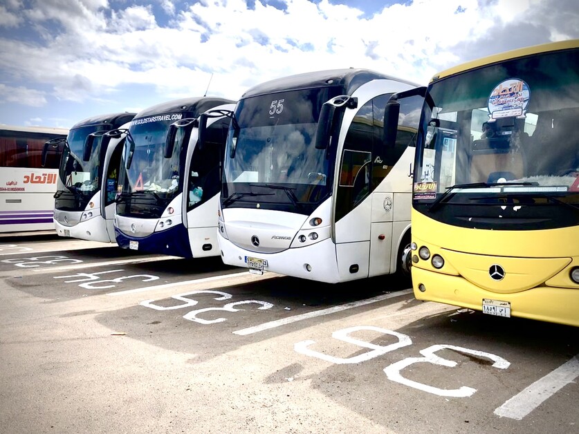 منصة الاتحاد باص لنقل طلاب الجامعات